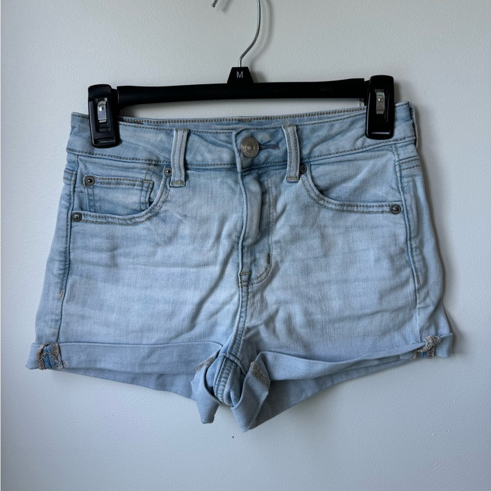 Women’s Light Wash American Eagle shorts (size 4)